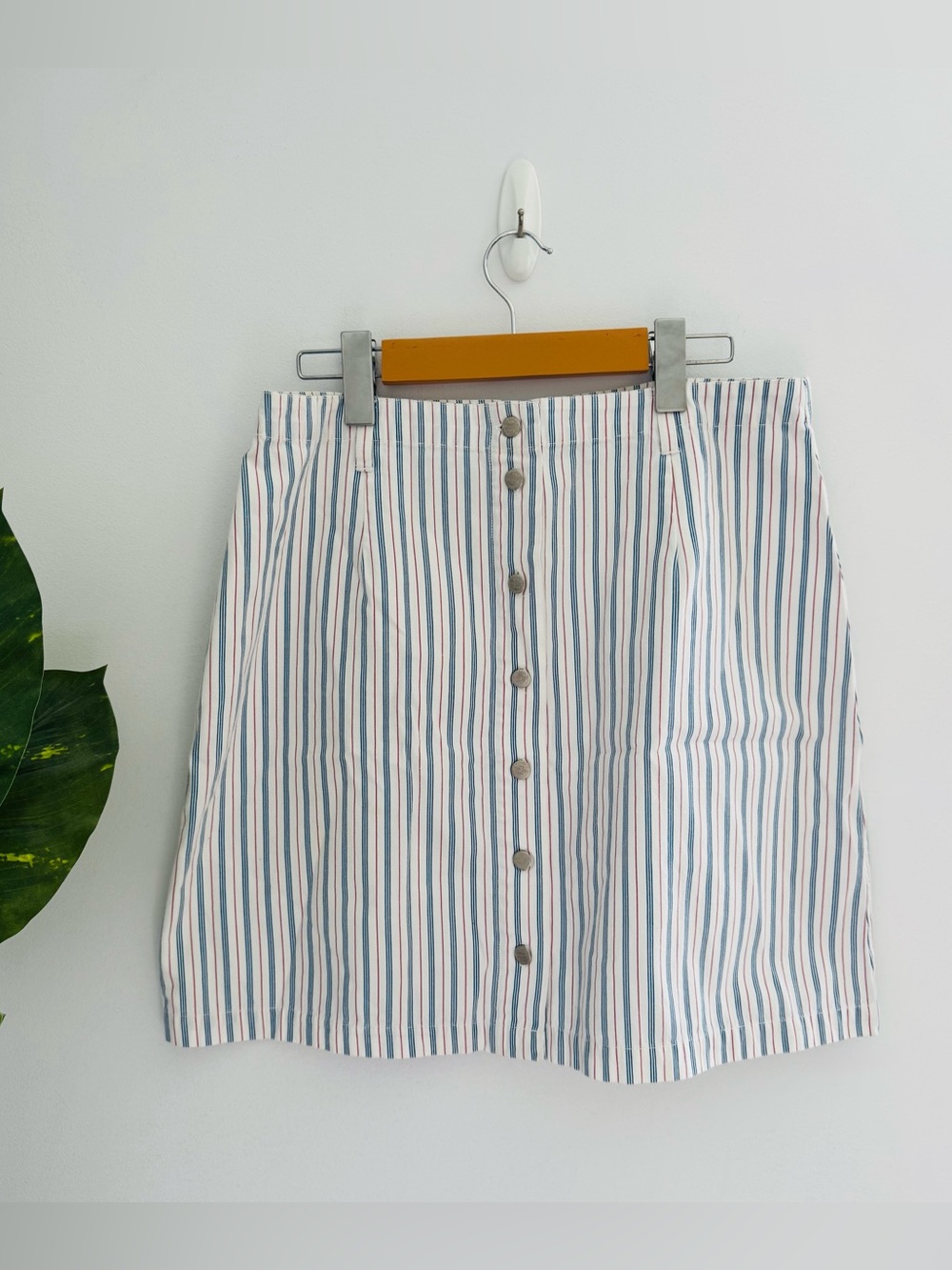POINT ZERO | Pinstriped Skirt With Buttons Size 13